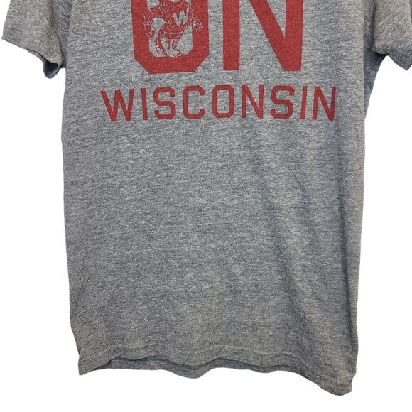 Under Armour Mens Wisconsin Badgers Gray Red Loose HeatGear Crewneck Tshirt S - Picture 3 of 13